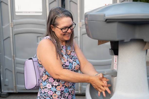 Best Porta potty rental near me  in Groveland, FL